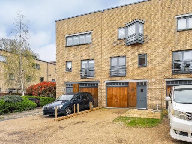 House for rent in East Bank, Norfolk