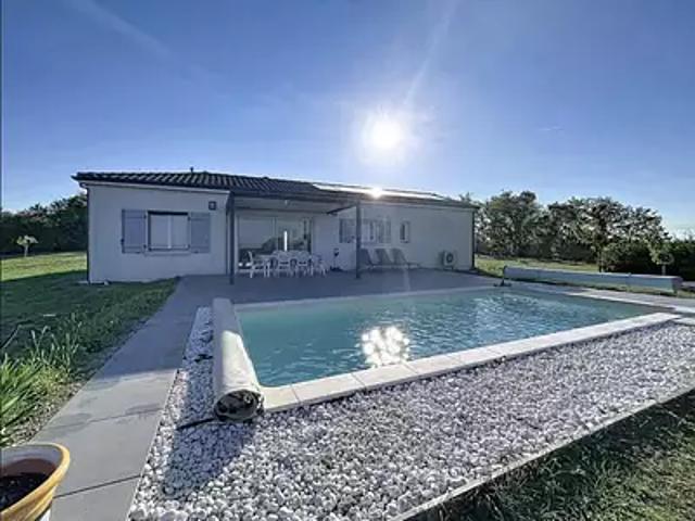 Maison vente à Bourg, Bertric-Burée