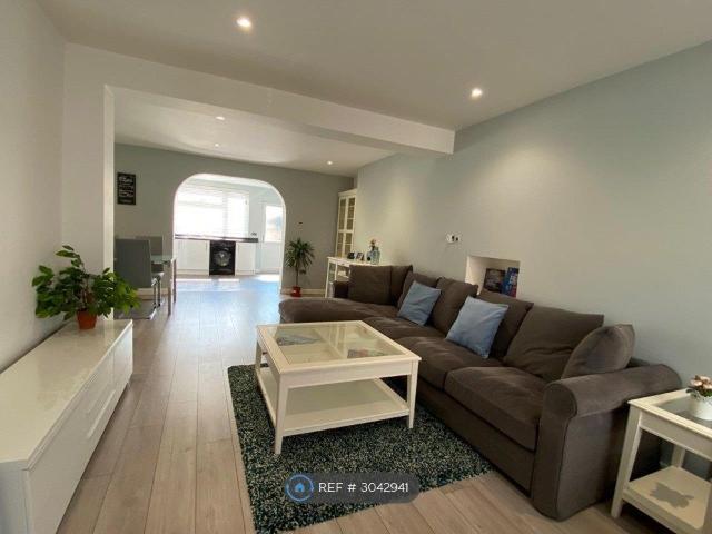 House for rent in Custom House, Greater London