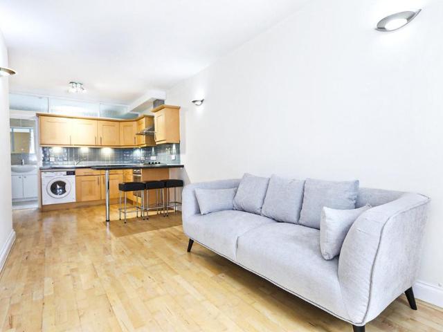 Apartment for rent in Soho, Greater London