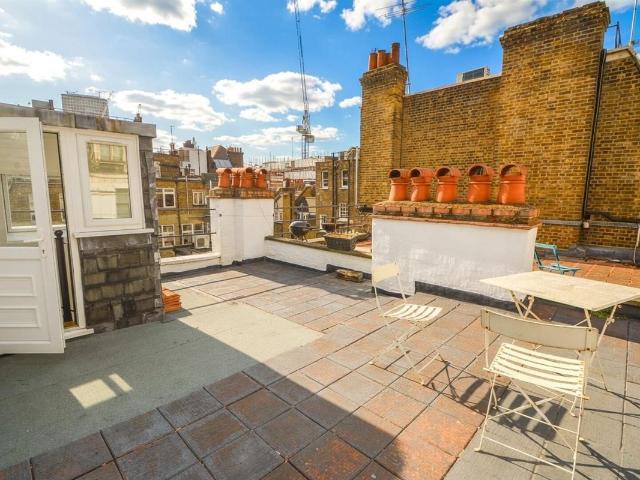 Apartment for rent in Soho, Greater London