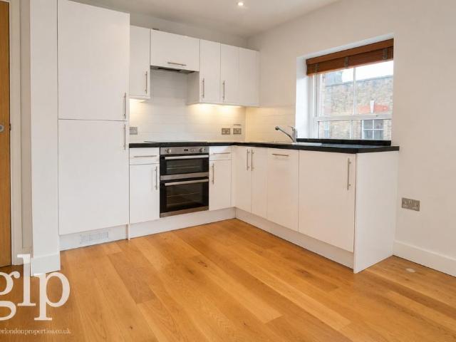 Apartment for rent in Soho, Greater London