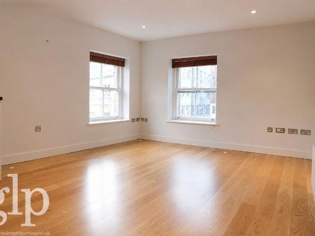 Apartment for rent in Soho, Greater London
