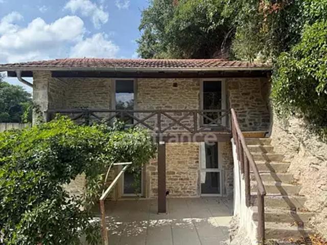 Maison vente à Mâcon, Berzé-la-ville