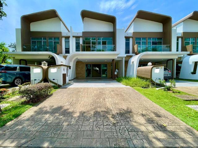 Terraced House for sale in Tanjong Sepat, Selangor
