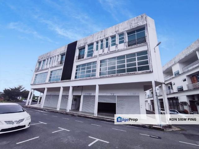 Shop for rent in Kuching
