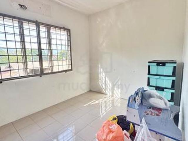 Shop for sale in Banting, Selangor