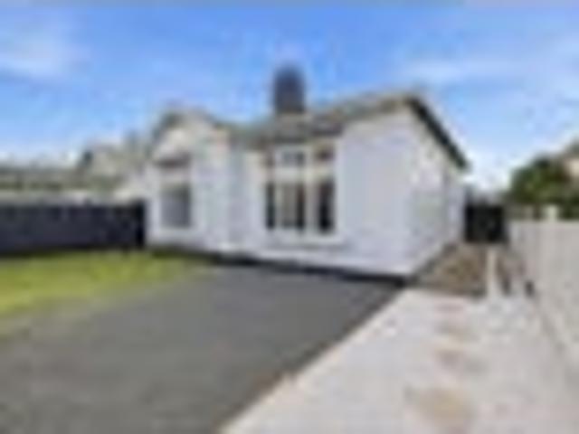 House for sale in Otakou
