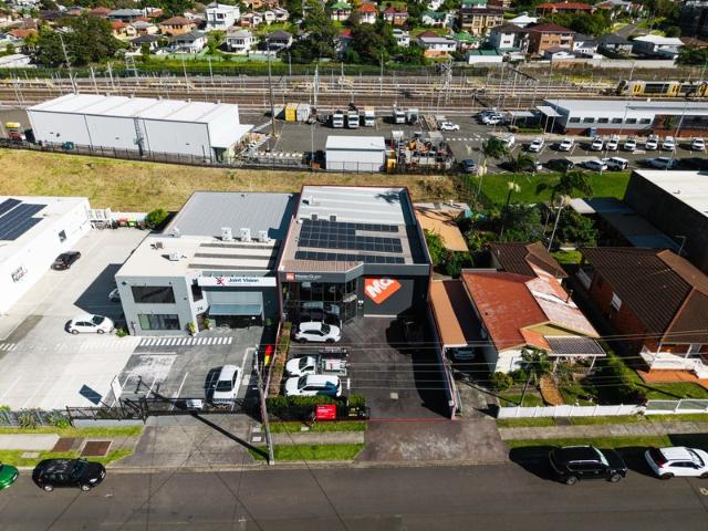 Warehouse for rent in Wollongong West, New South Wales