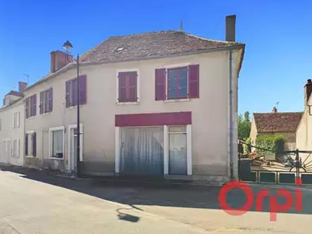Maison vente à Saint-Amand-Montrond, Bessais-le-fromental