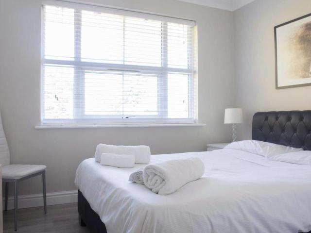 Apartment for rent in Roehampton, Greater London