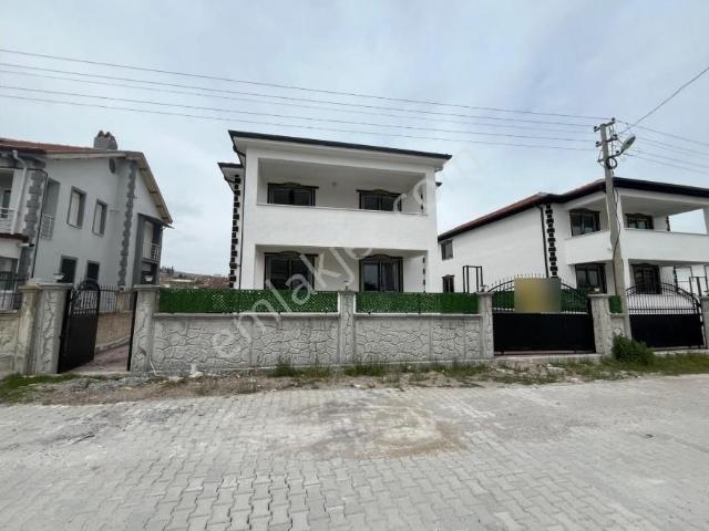 Emirdağ, Afyonkarahisar içerisinde satılık Villa