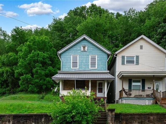 House for sale in Lyndora