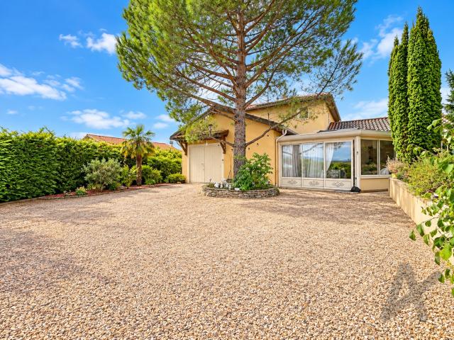 Maison vente à Saint Irénée, Bessenay
