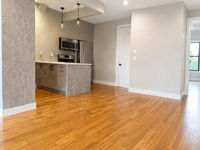 Room for rent in Arverne, New York