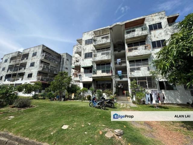 House for sale in Malaka