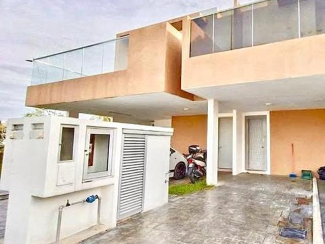 Townhouse for sale in Tanjong Sepat, Selangor