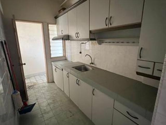Apartment for sale in Shah Alam, Petaling