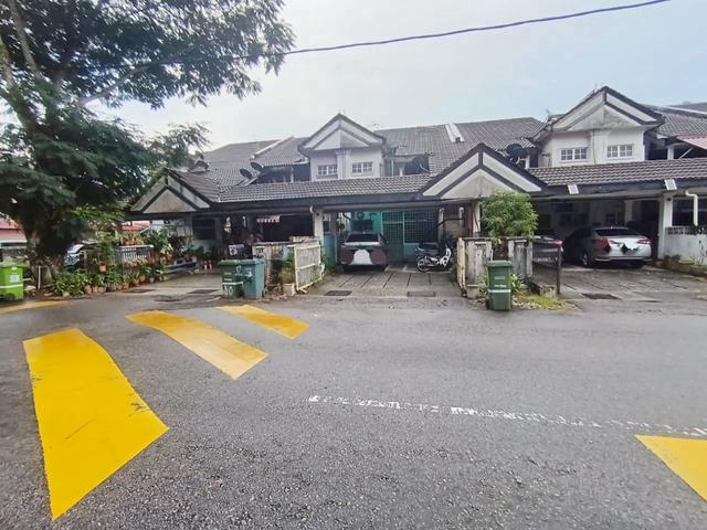 Townhouse for sale in Country Heights Damansara, Kuala Lumpur