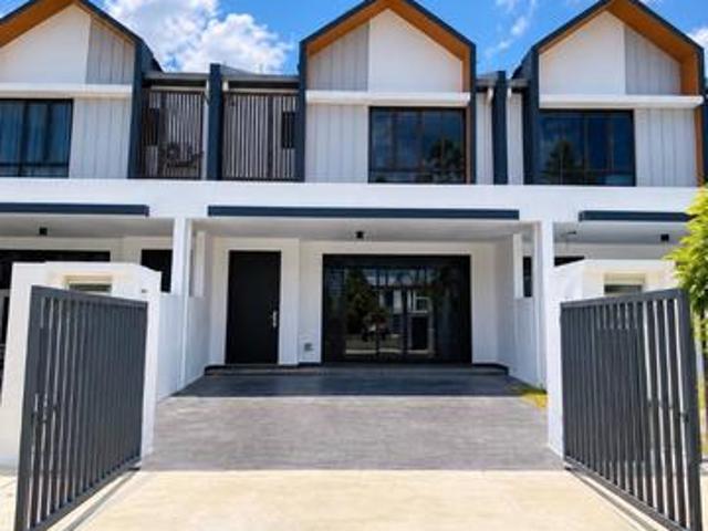 Terraced House for sale in Sepang, Tanjong Sepat