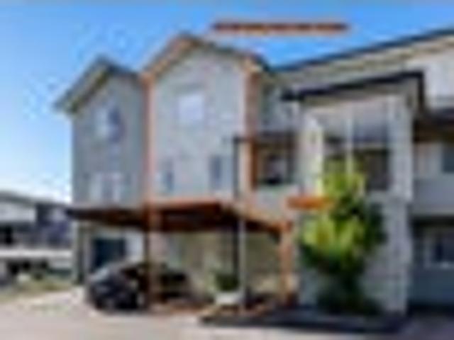 Townhouse for sale in Howick, Oroua County