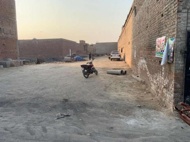 Land for sale in Faisalabad, Islamabad Capital Territory