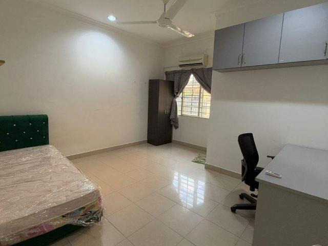 Room for rent in Perak, Intan