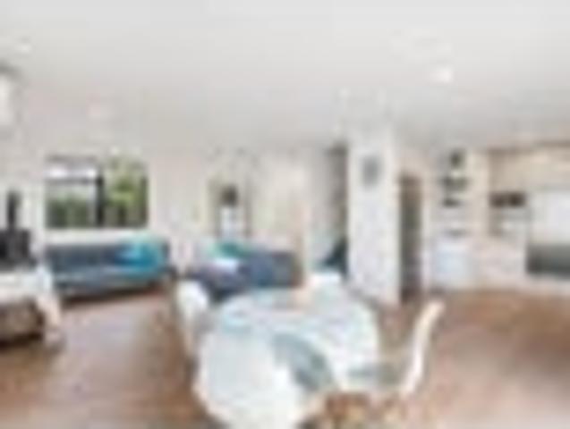 Townhouse for sale in Waitākere Ranges, Oratia