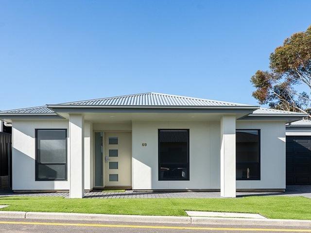 Cottage for sale in Victor Harbor, South Australia