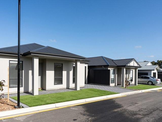 Cottage for sale in Victor Harbor, South Australia