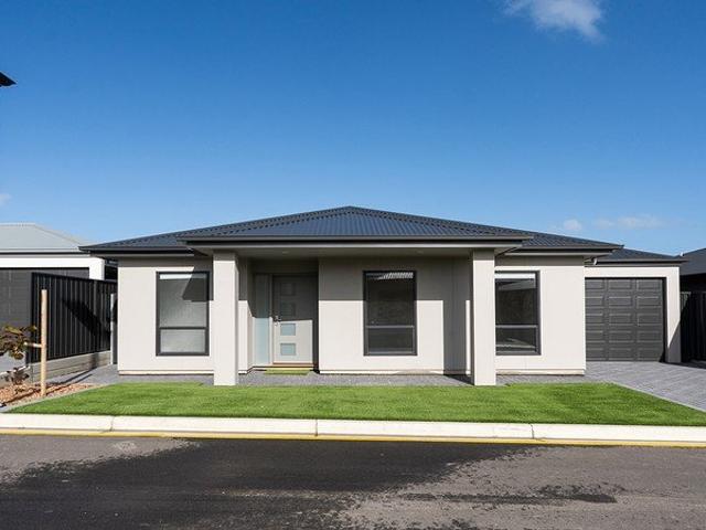 Cottage for sale in Victor Harbor, South Australia
