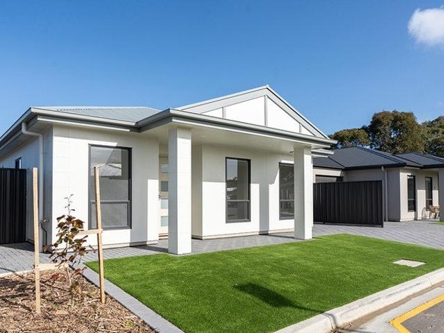 Cottage for sale in Victor Harbor, South Australia
