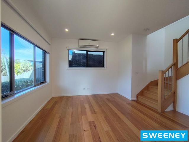 Townhouse for rent in Camerons Creek, Victoria