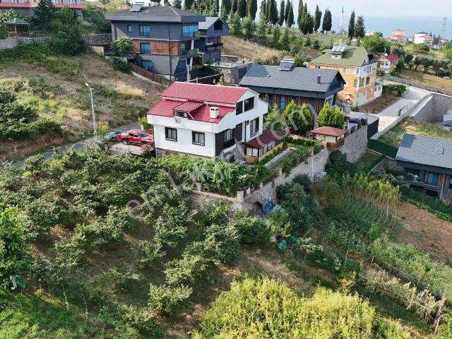 Kayalar, Akçaabat içerisinde satılık Villa