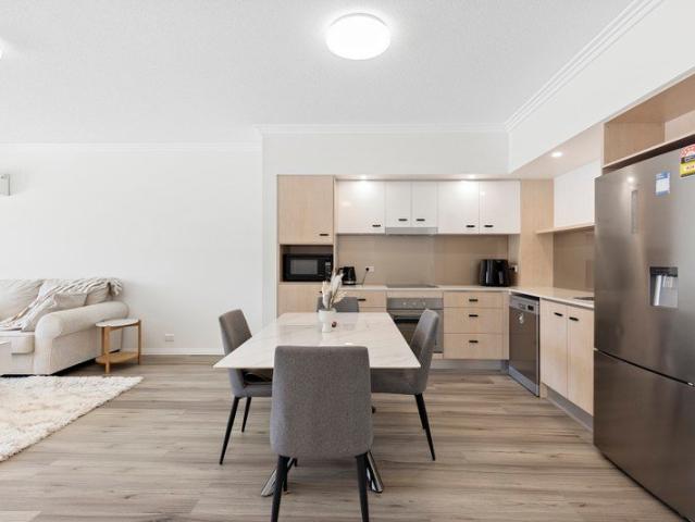 Apartment for sale in Varsity Lakes, Gold Coast City