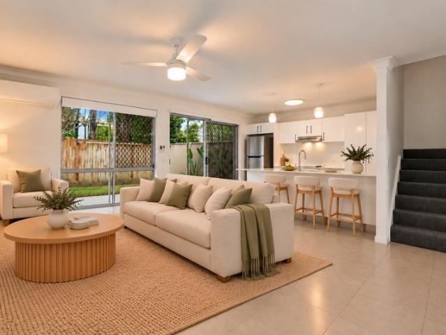 Townhouse for sale in Merrimac, Gold Coast City