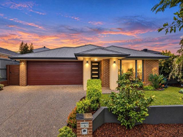 House for sale in Grandvue, Melbourne