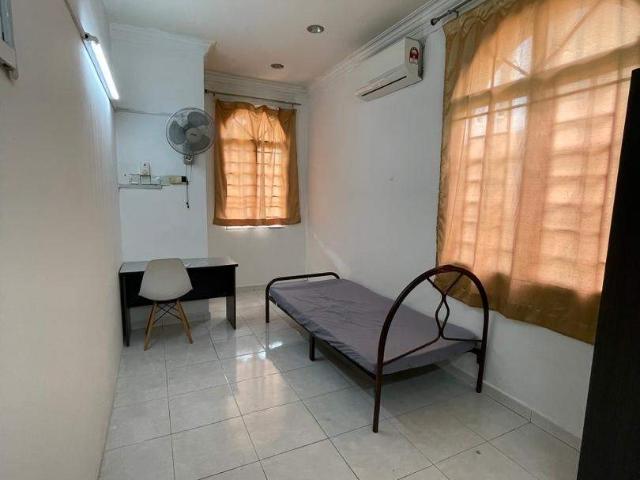 Room for rent in Alam Impian, Selangor