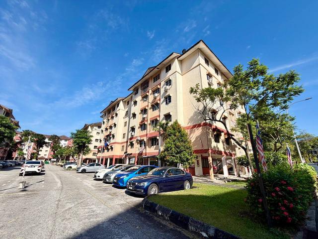 Flat for sale in Petaling, Alam Impian