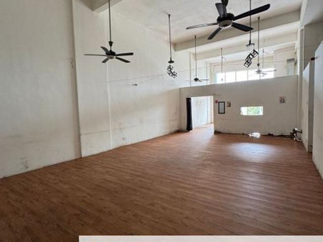 Shop for rent in Tanjong Sepat, Selangor