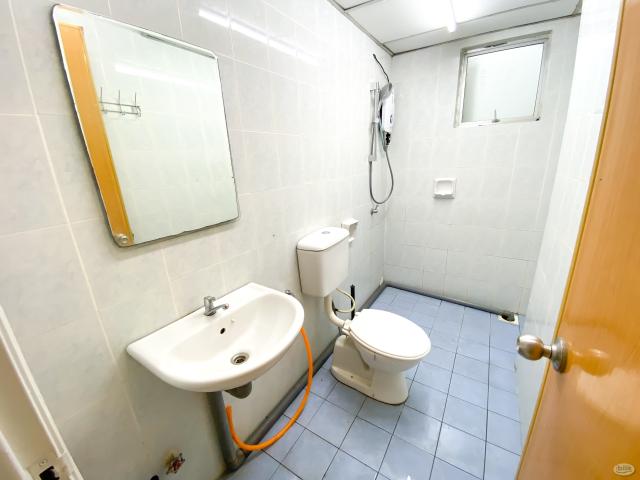 Room for rent in Country Heights Damansara, Kuala Lumpur