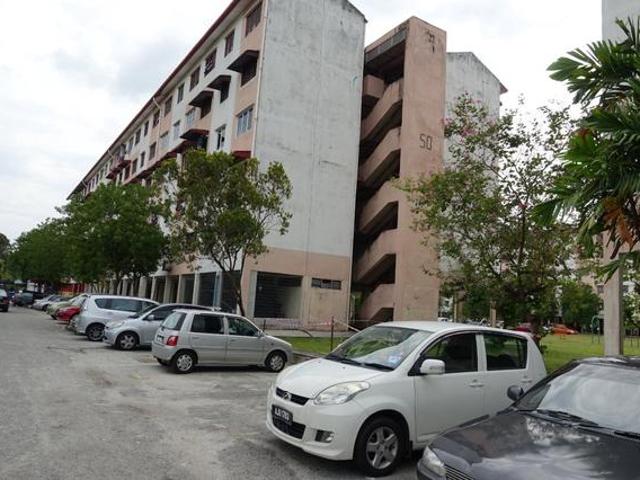 Flat for sale in Shah Alam, Petaling