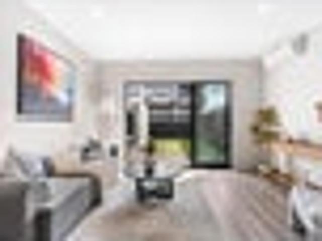 Townhouse for sale in Paremoremo