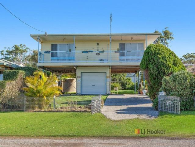 House for sale in Charmhaven, New South Wales