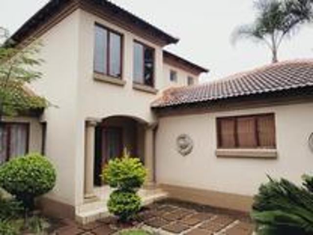 House for sale in Waterkloof, Gauteng