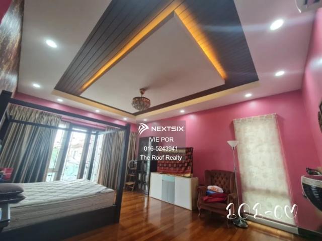 Residential House for sale in Malaka