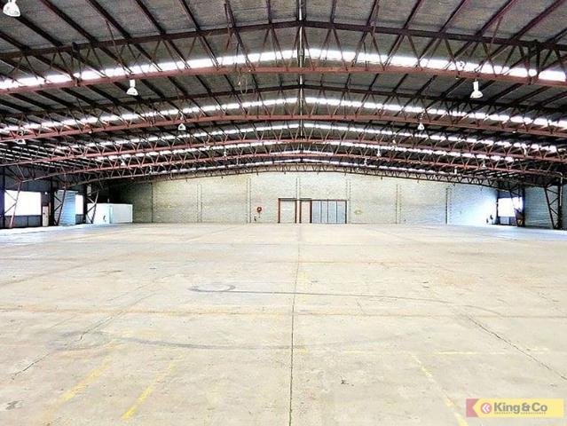 Warehouse for rent in Toombul, Queensland