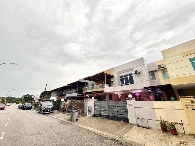 Terraced House for sale in Ulu Tiram, Johor