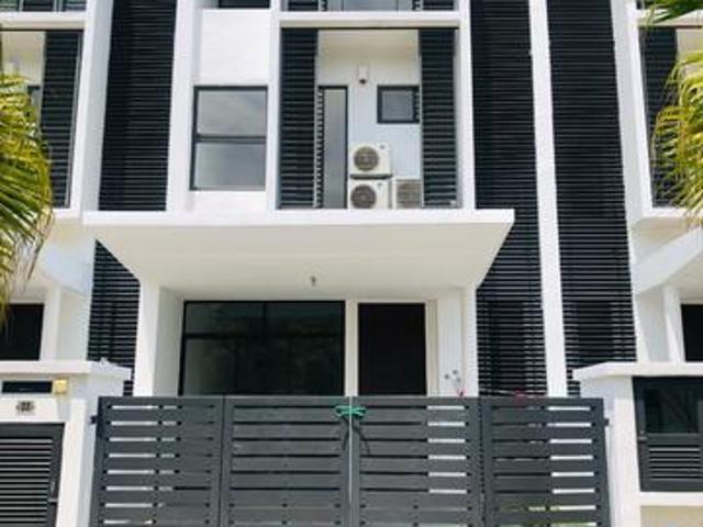 Terraced House for sale in Petaling, Subang Jaya