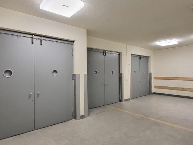 Büro mieten in Einigen, Zürich
